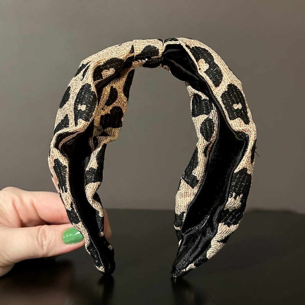 To the Market Metallic Cheetah Knot Headband